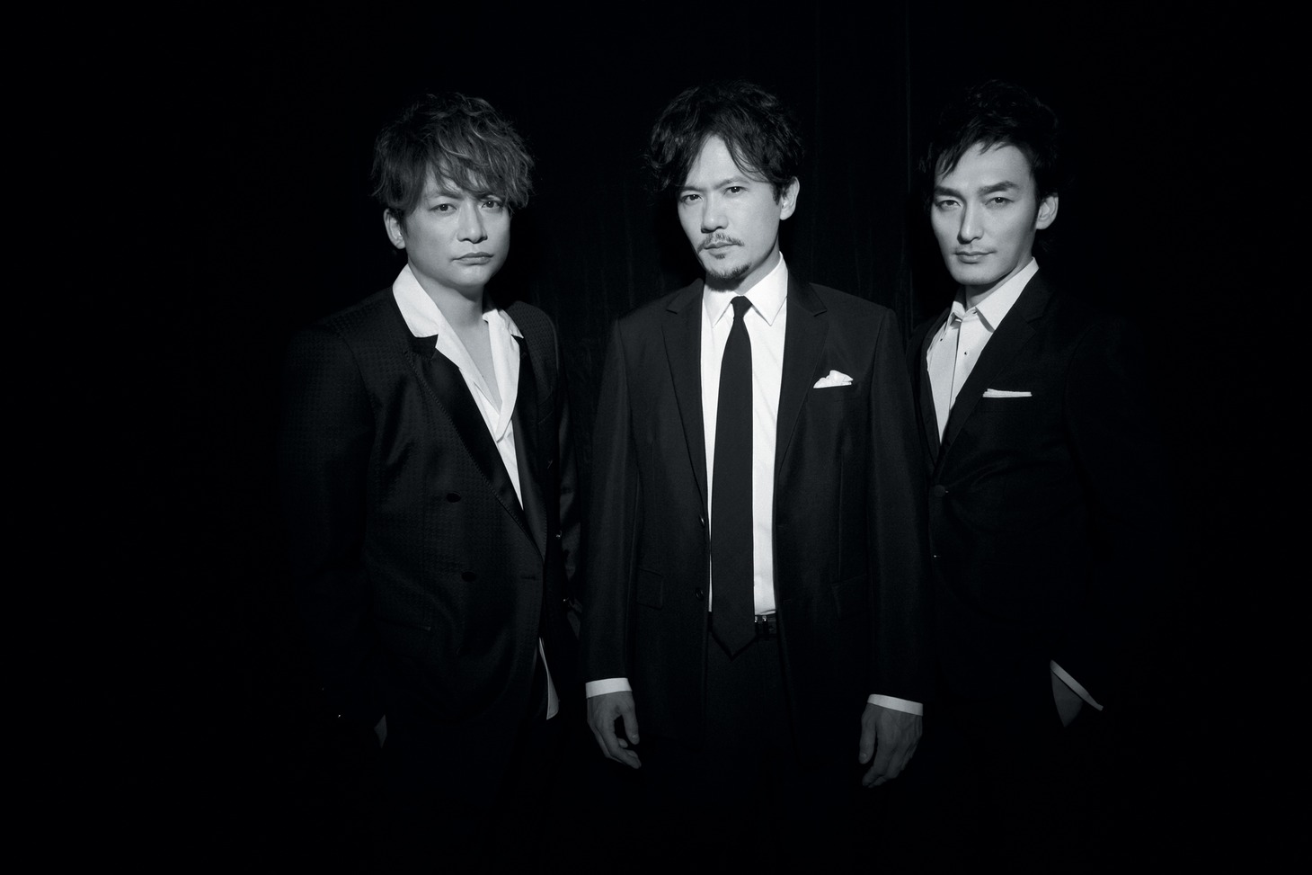 左から香取慎吾、稲垣吾郎、草なぎ剛。(c)YUJI TAKEUCHI