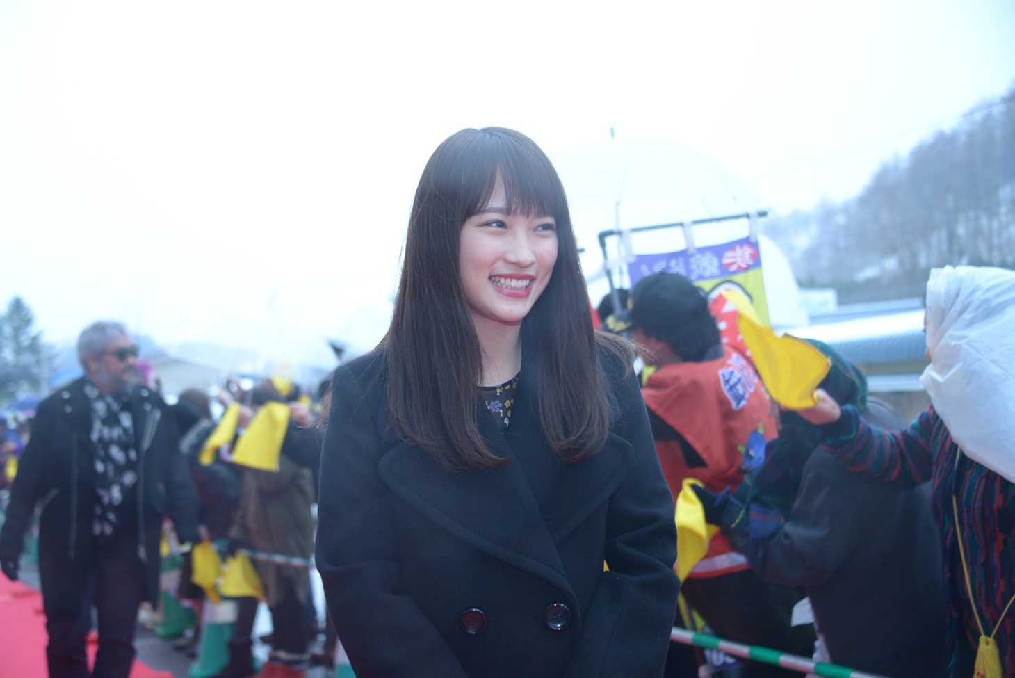 川栄李奈