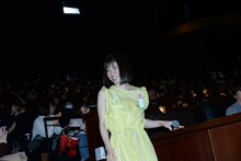 入場する松岡茉優。