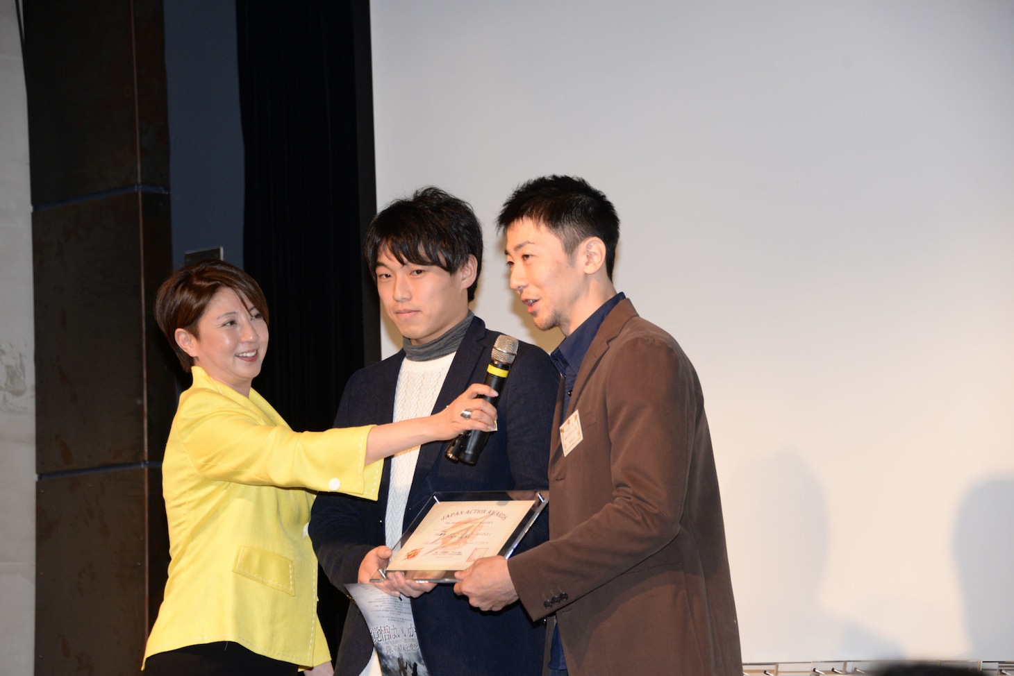 「仮面ライダーアマゾンズ」シーズン2でスーツアクターを務めた松岡航平（左）と菊地雄人（右）。