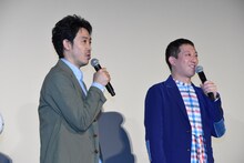 左から大泉洋、高橋茂雄。