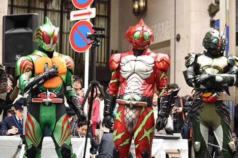 左から仮面ライダーアマゾンオメガ、仮面ライダーアマゾンアルファ、仮面ライダーアマゾンネオアルファ。