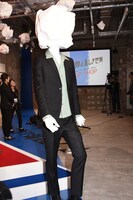 「クソ野郎と美しき世界」劇中衣装