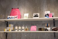 「クソ野郎と美しき世界」オリジナルグッズ