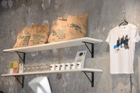 「クソ野郎と美しき世界」オリジナルグッズ