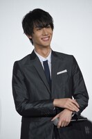 「お客さんと出演作を観るのは初めてでうれしかったです」とはにかむ中川大志。