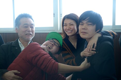 左から瀬々敬久、鳴瀬聖人、瀧内公美、西口洸。