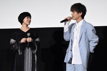 左から土村芳、岩田剛典。