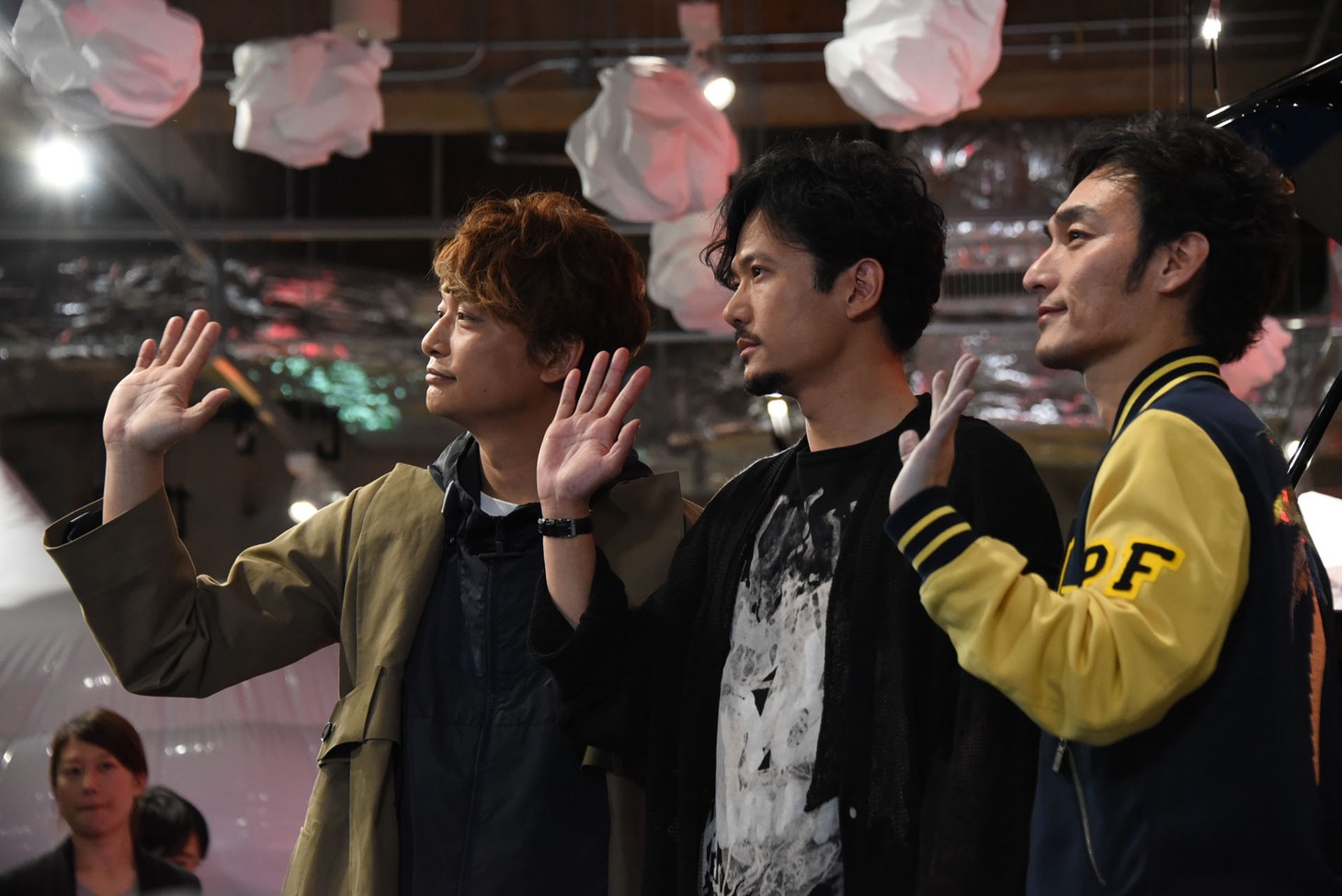 左から香取慎吾、稲垣吾郎、草なぎ剛。