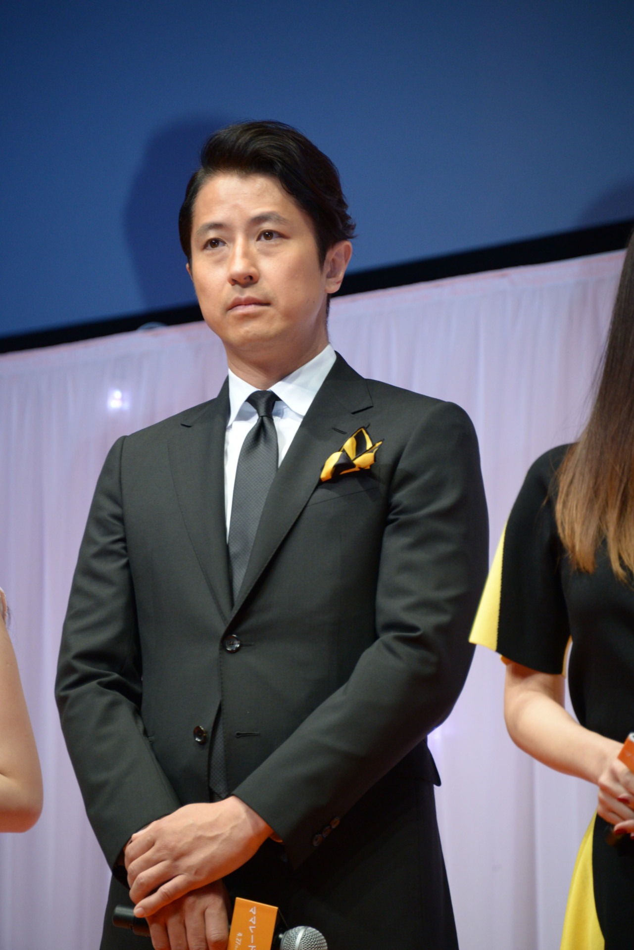 谷原章介