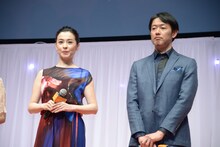 左から檀れい、筒井道隆。