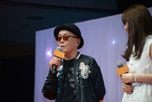 廣木隆一（左）