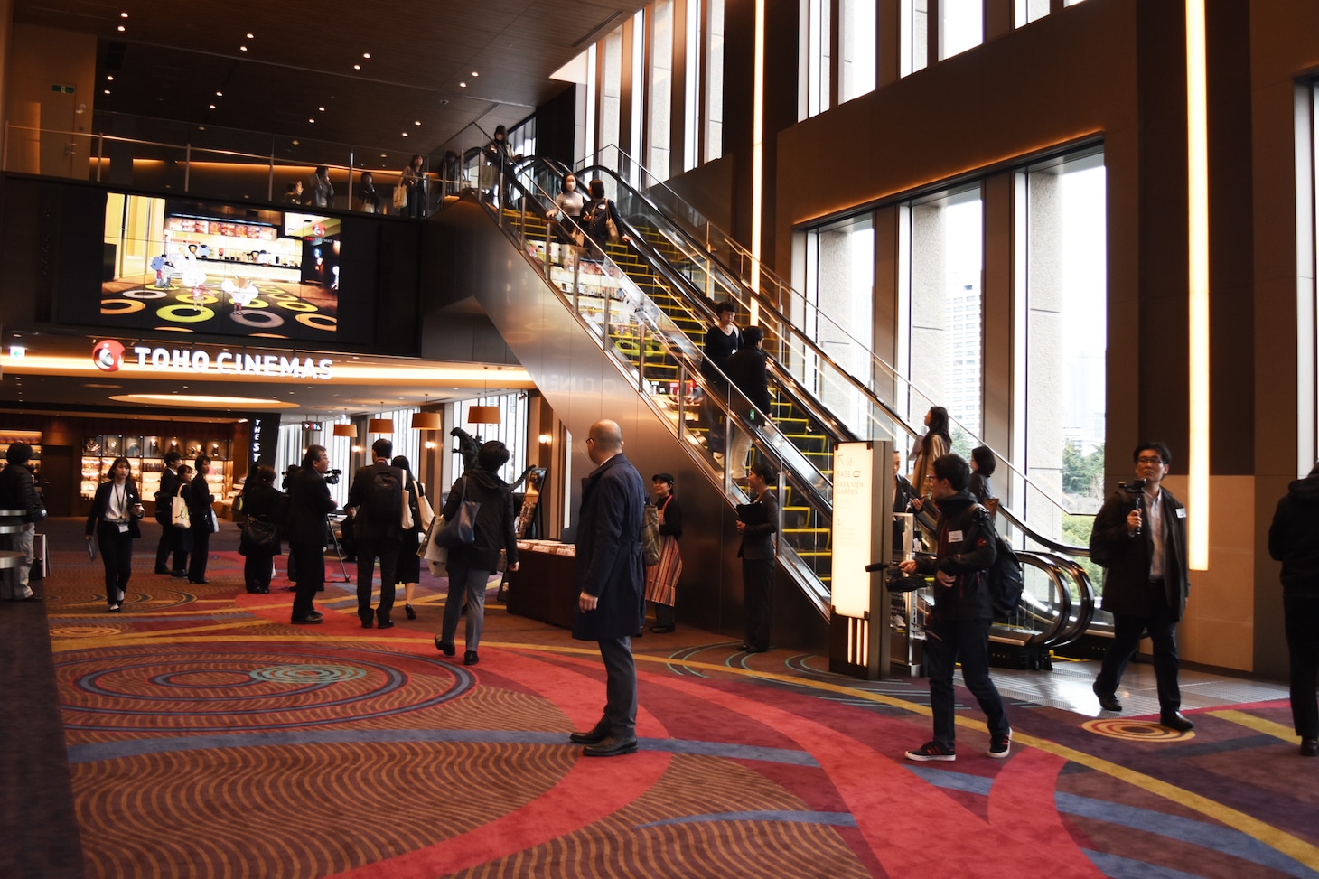 TOHOシネマズ 日比谷ロビー