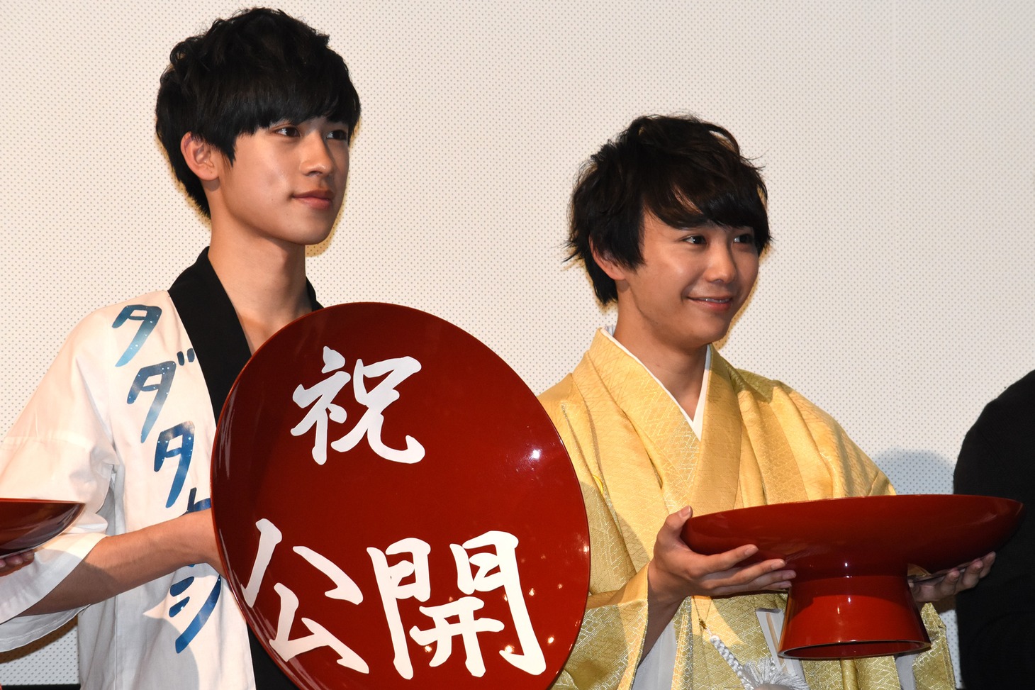 「サイモン＆タダタカシ」初日舞台挨拶の様子。