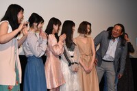 「女々演」初日舞台挨拶の様子。