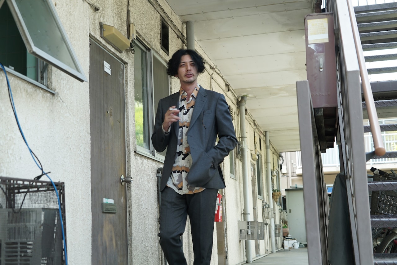 オダギリジョーが「お富さん」口ずさむ「ルームロンダリング」本編映像