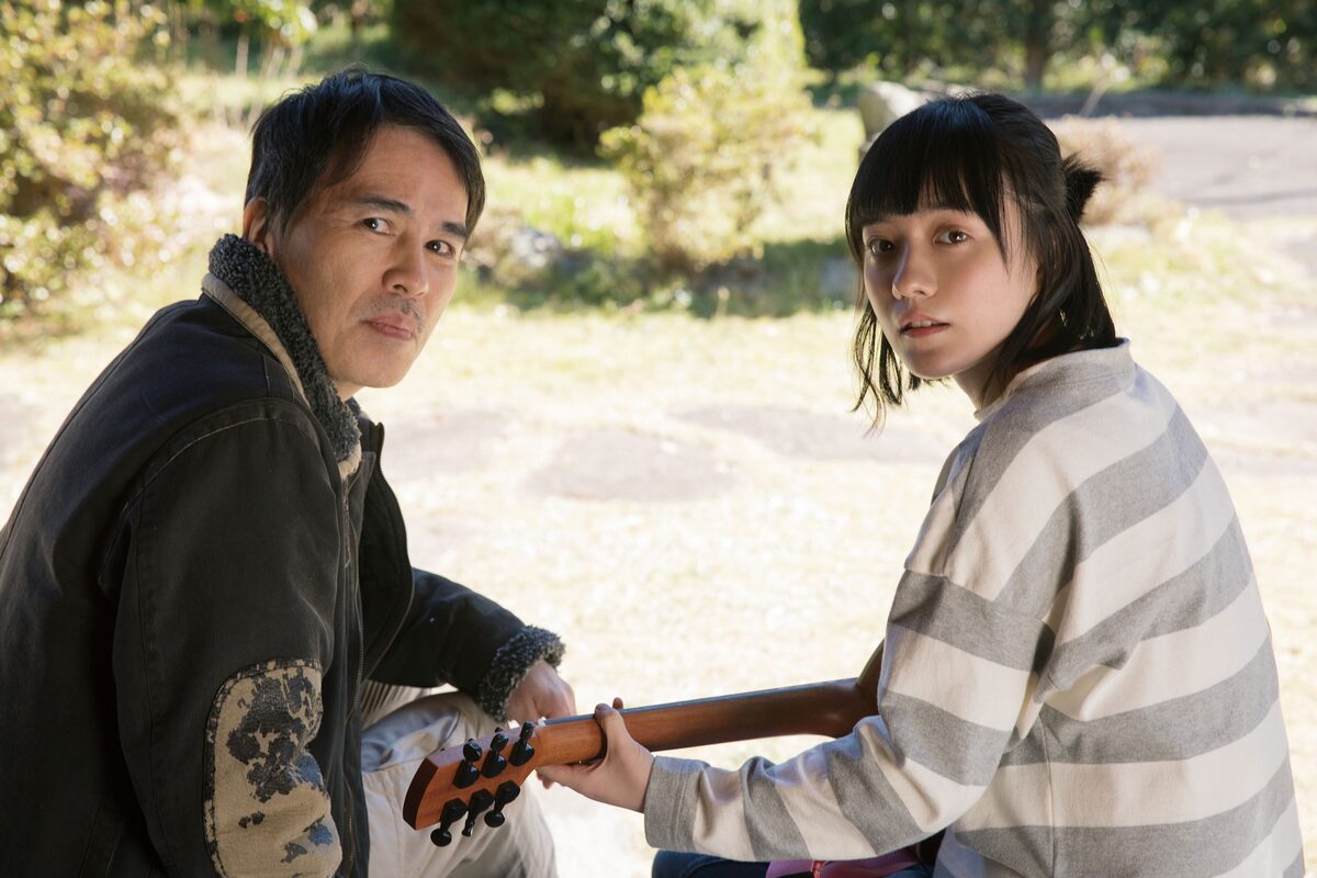 小島藤子が歌声披露 イカ天出身 桐生コウジ監督作 馬の骨 予告 映画ナタリー