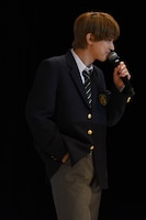 「ママレード・ボーイ」で演じた松浦遊の衣装で再登場し、「もう（気分は）遊です」と言う吉沢亮。