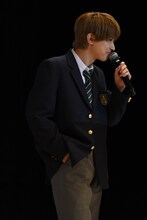 「ママレード・ボーイ」で演じた松浦遊の衣装で再登場し、「もう（気分は）遊です」と言う吉沢亮。