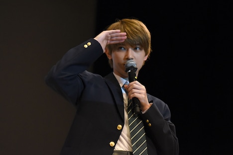 じゃんけん大会での吉沢亮。