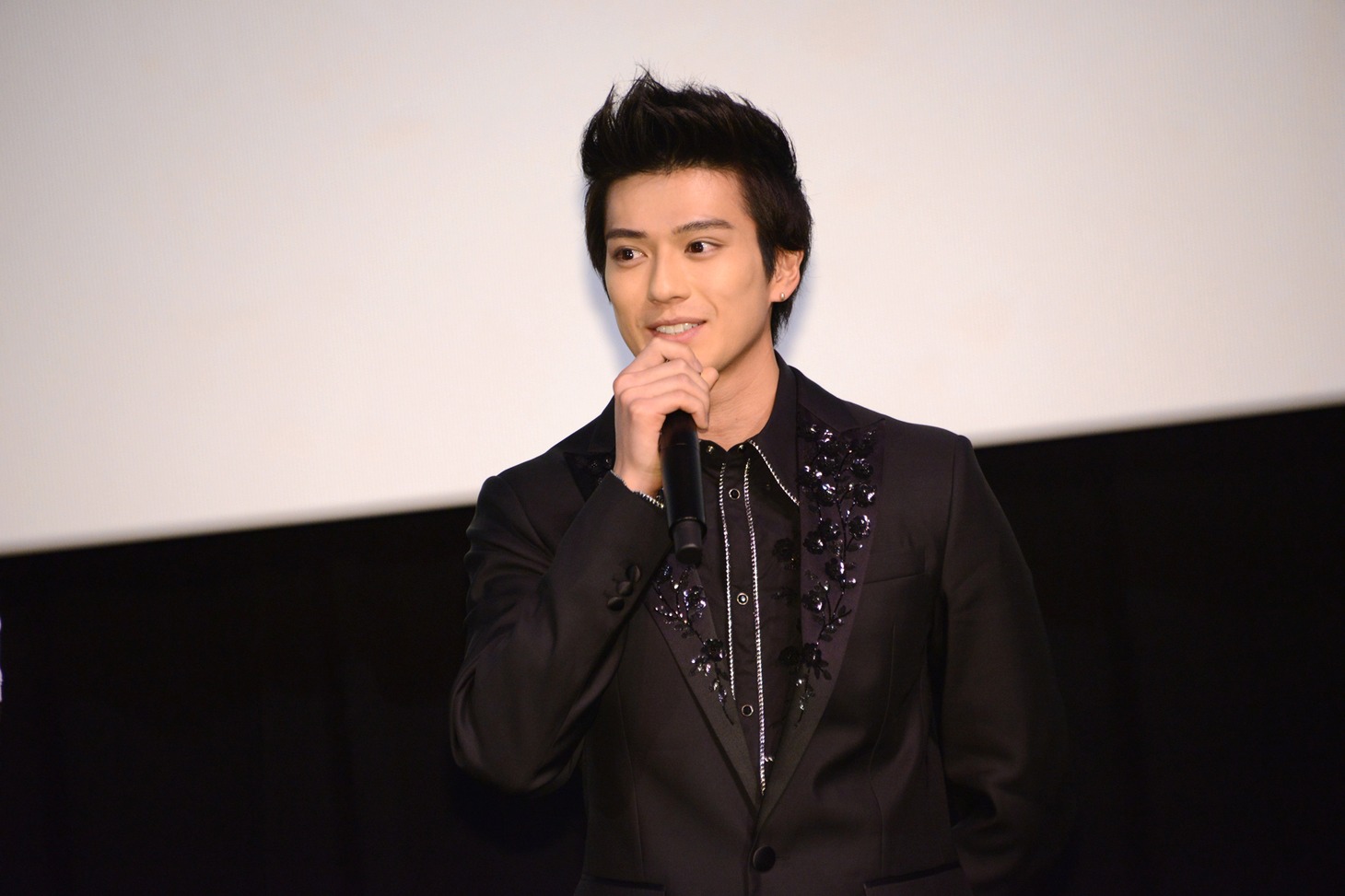 新田真剣佑