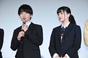左から勧修寺保都、久田莉子。