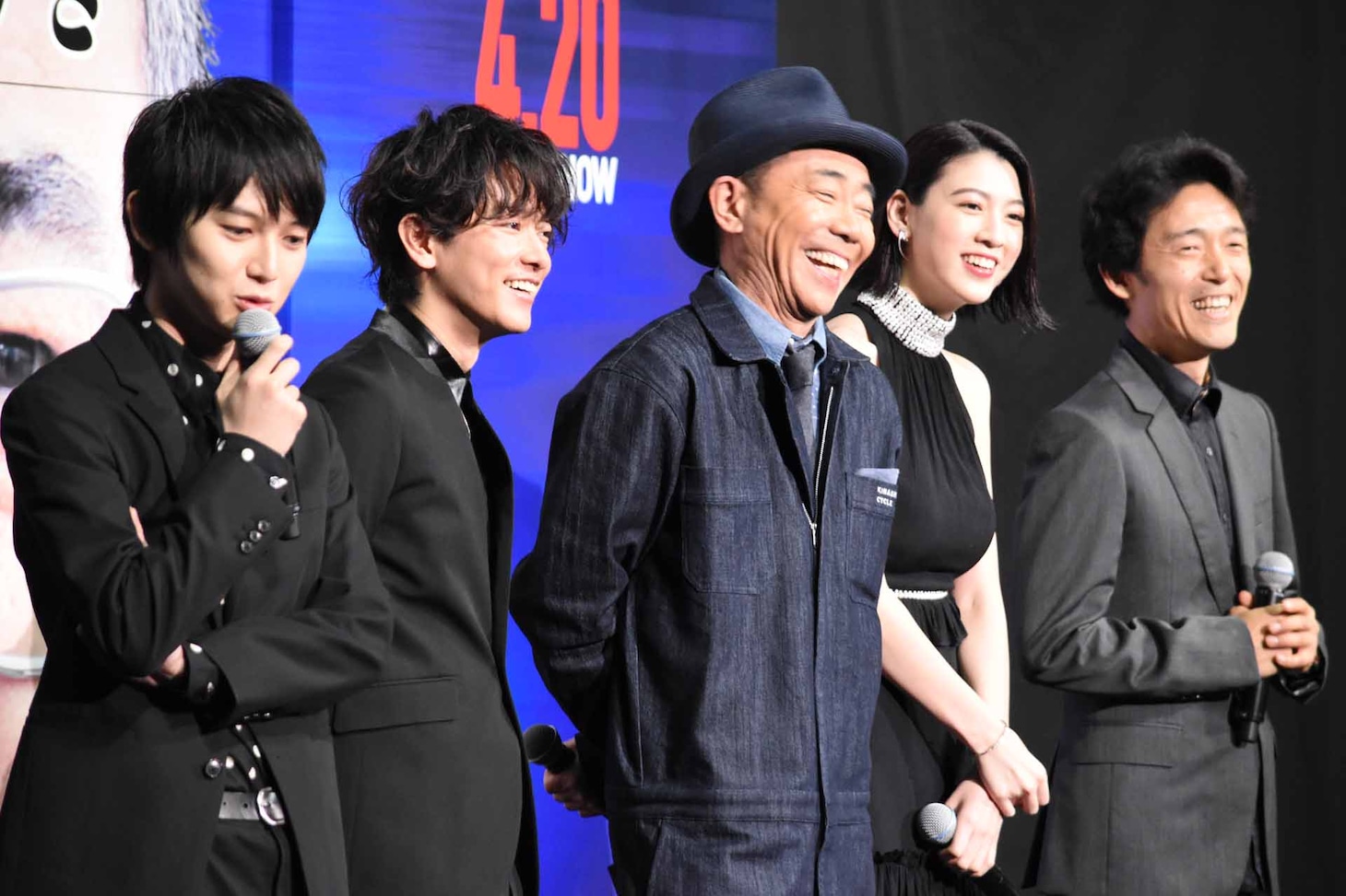 「いぬやしき」完成披露試写会の様子。