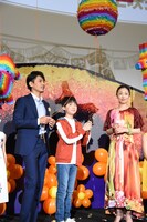 左から藤木直人、石橋陽彩、松雪泰子。