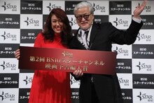 左からLiLiCo、陣内孝則。