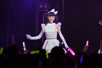 「トウキョウ・リビング・デッド・アイドル」より、劇中アイドルユニット“TOKYO27区”のライブシーン。