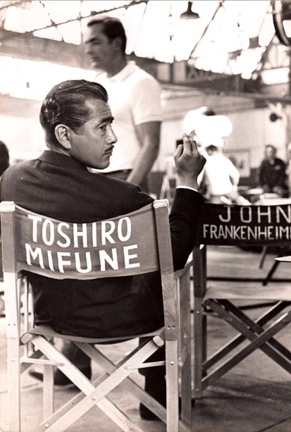 ジョン・フランケンハイマー監督作「グラン・プリ」に出演した際の三船敏郎。