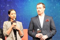 左からテイラー・ラッセル、トビー・スティーブンス。