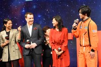 「ロスト・イン・スペース」ジャパンプレミアの様子。