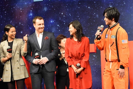 「ロスト・イン・スペース」ジャパンプレミアの様子。