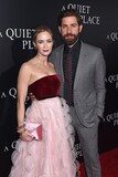 「A Quiet Place（原題）」ニューヨークプレミアの様子。左からエミリー・ブラント、ジョン・クラシンスキー。