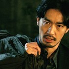 大谷亮平「ゼニガタ」新予告、監督のこだわりは「お金の派手さと“重み”」