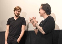 左からリューベン・オストルンド、菊地成孔。