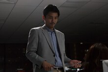 「私の奴隷になりなさい第2章 ご主人様と呼ばせてください」より、毎熊克哉演じる“ご主人様”の目黒。