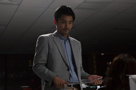 「ご主人様と呼ばせてください~私の奴隷になりなさい・第2章~」より、毎熊克哉演じる“ご主人様”の目黒。