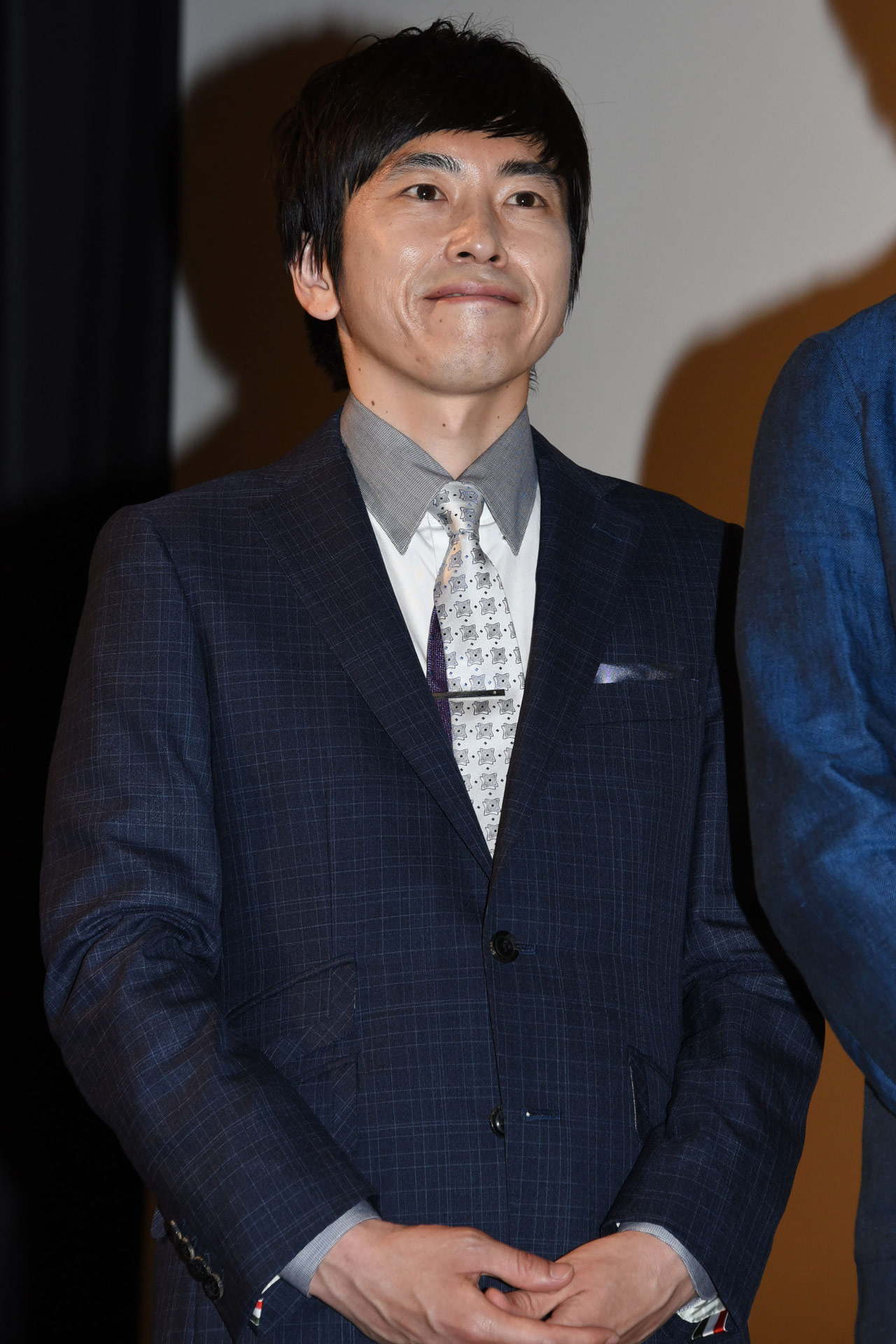 しずる村上