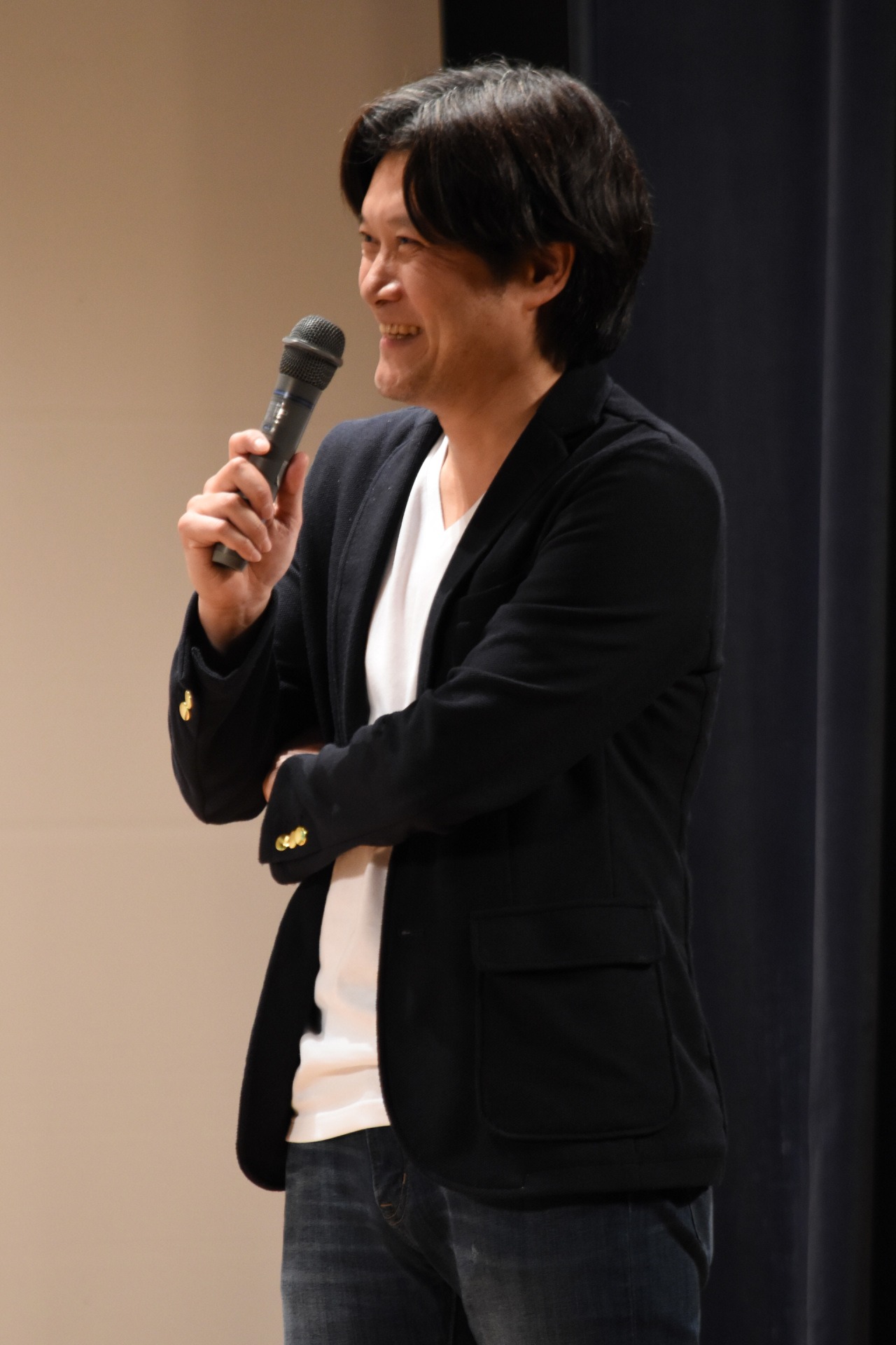 谷健二