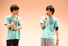 左から根本正勝、馬場良馬。