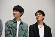 左から小林亮太、俊藤光利。
