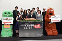 「劇場版 仮面ライダーアマゾンズ Season1 覚醒」「劇場版 仮面ライダーアマゾンズ Season2 輪廻」完成記念連続上映会の様子。