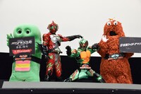 「劇場版 仮面ライダーアマゾンズ Season1 覚醒」「劇場版 仮面ライダーアマゾンズ Season2 輪廻」完成記念連続上映会の様子。