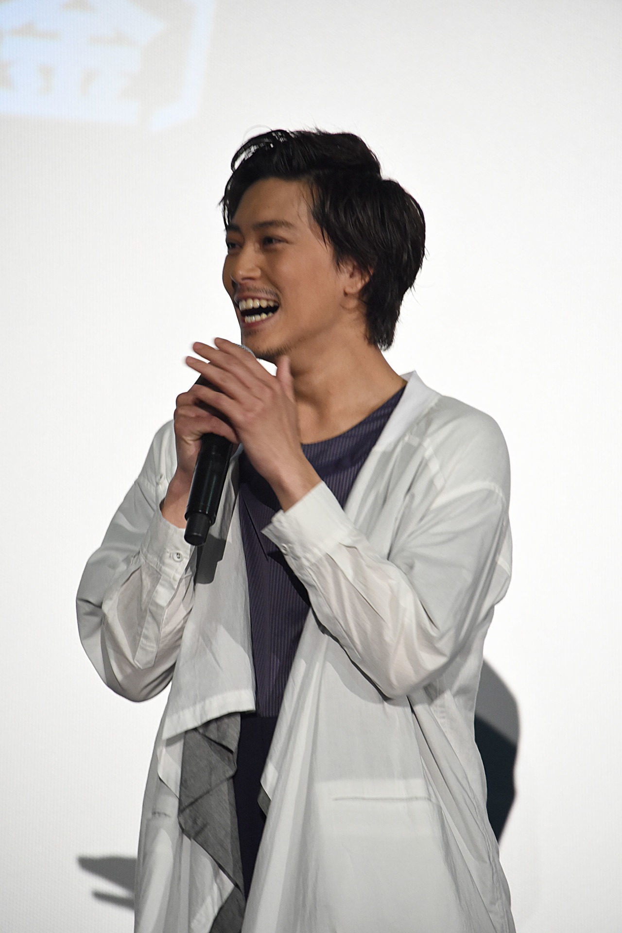 アイアンマンの登場に喜ぶ佐野岳。