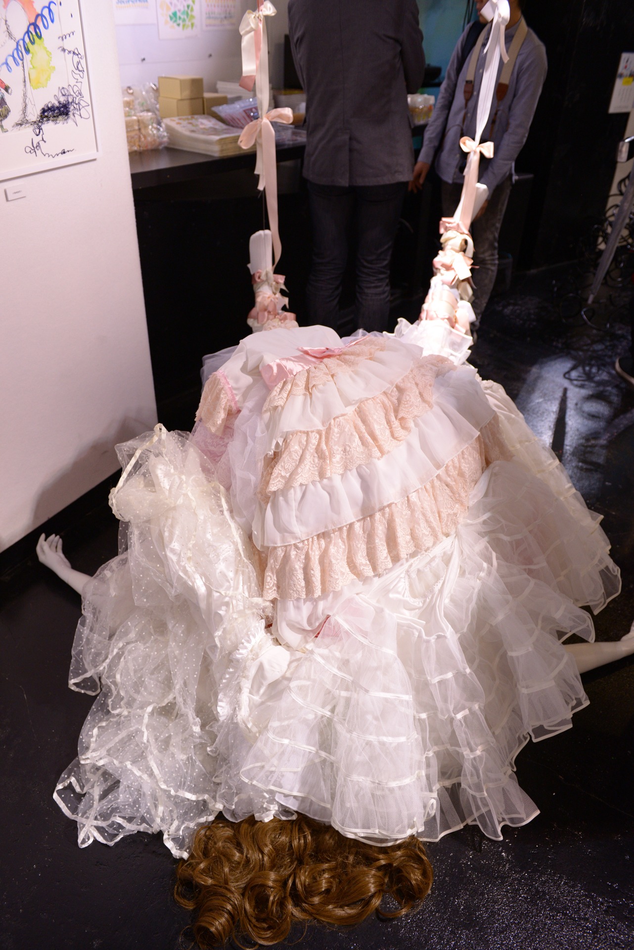 「‘のん’ひとり展-女の子は牙をむく-」の様子。