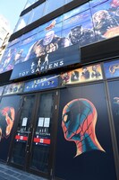 「アベンジャーズ エクスクルーシブ・ストア by ホットトイズ」外観