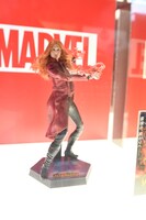 スカーレット・ウィッチのフィギュア。