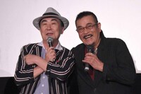 左から桂文枝、千葉真一。